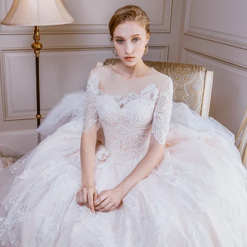 Elegante Champagne Trouwjurken 2018 Baljurk Kant Bloem Kralen Parel Ronde Hals 1 2 Mouwen Cathedral Train Huwelijk
