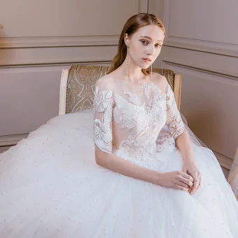 Elegant Champagne Wedding Dresses 2018 Ball Gown Lace Flower Pearl Scoop Neck Backless 1 2 Sleeves Cathedral Train Wedding