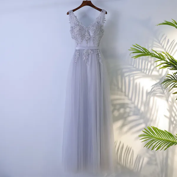 Modest / Simple Grey Bridesmaid Dresses 2017 A-Line / Princess Lace Flower Sequins Zipper Up V-Neck Sleeveless Ankle Length Wedding Party Dresses