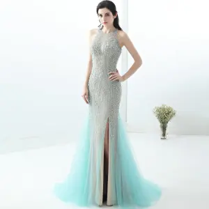 Chic Belle Gris Robe De Soirée 2018 Trompette Sirène Fendue Devant Fait Main Perlage Perle Faux Diamant Encolure Dégagée Sans Manches Train De Balayage Robe De Ceremonie