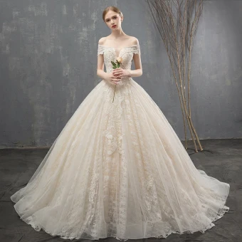 Luxe Champagne Robe De Mariée 2018 Robe Boule En Dentelle Fleur De L Épaule Dos Nu Sans Manches Royal Train Mariage