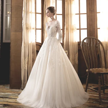 Chic Belle Champagne Robe De Mariée 2018 Princesse En Dentelle Appliques Perlage Perle Faux Diamant Encolure Dégagée Dos Nu 3 4 Manches Longue Mariage