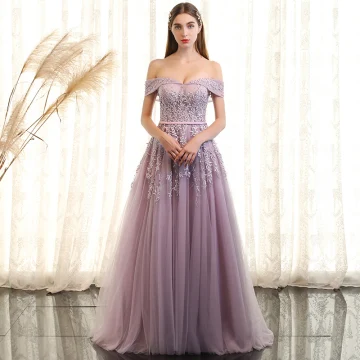 Élégant Lavande Robe De Bal 2018 Princesse En Dentelle Fleur Perle Ceinture De L Épaule Manches Courtes Dos Nu Longue Robe De Ceremonie
