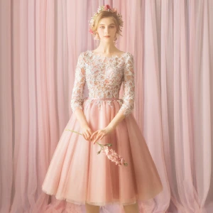 Mote Rødmende Rosa Bryllupsreise Graduation Kjoler 2018 Prinsesse Blonder Blomst Sløyfe Beading Scoop Halsen 3 4 Ermer Knelengde Formelle Kjoler