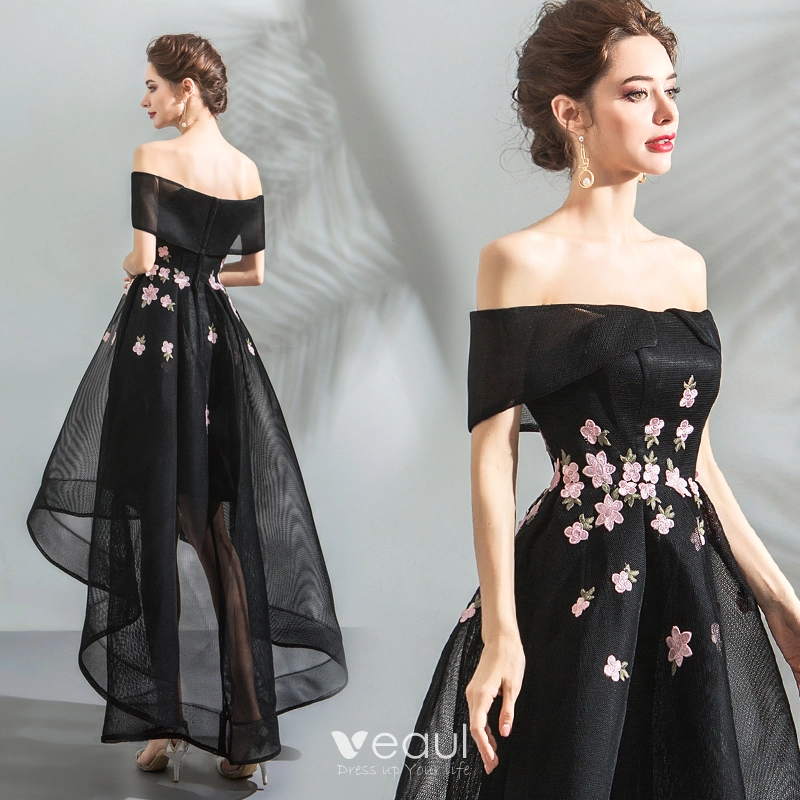 Modern Fashion Black Cocktail Dresses 2018 A Line Princess Asymmetrical Lace Appliques Off The Shoulder Backless Short Sleeve Formal Dresses
