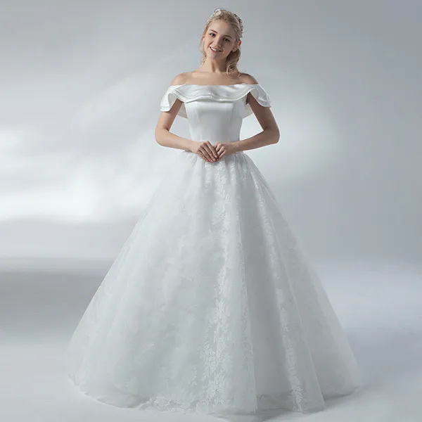 Affordable White Wedding Dresses 2018 A-Line / Princess Off-The-Shoulder Backless Short Sleeve Floor-Length / Long Wedding