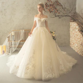 Élégant Champagne Robe De Mariée 2018 Robe Boule Dos Nu Perlage Dentelle Fleur Paillettes De L Épaule Manches Courtes Cathedral Train Mariage