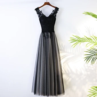 Chic Beautiful Black Evening Dresses 2017 A Line Princess V Neck Crossed Straps Tea Length Appliques Sleeveless Lace Tulle Evening Party