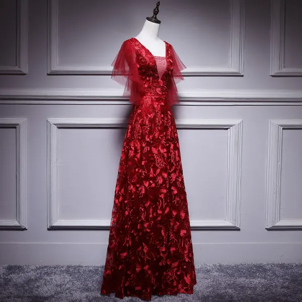 Charming Burgundy Prom Dresses 2018 A-Line / Princess Lace Flower Sequins V-Neck Backless Short Sleeve Floor-Length / Long Formal Dresses