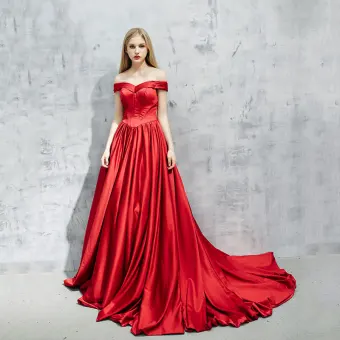 Enkla Röd Aftonklänningar 2017 Prinsessa Av Axeln Halterneck Ruffle Satin Rhinestone Formella Klänningar Chapel Train