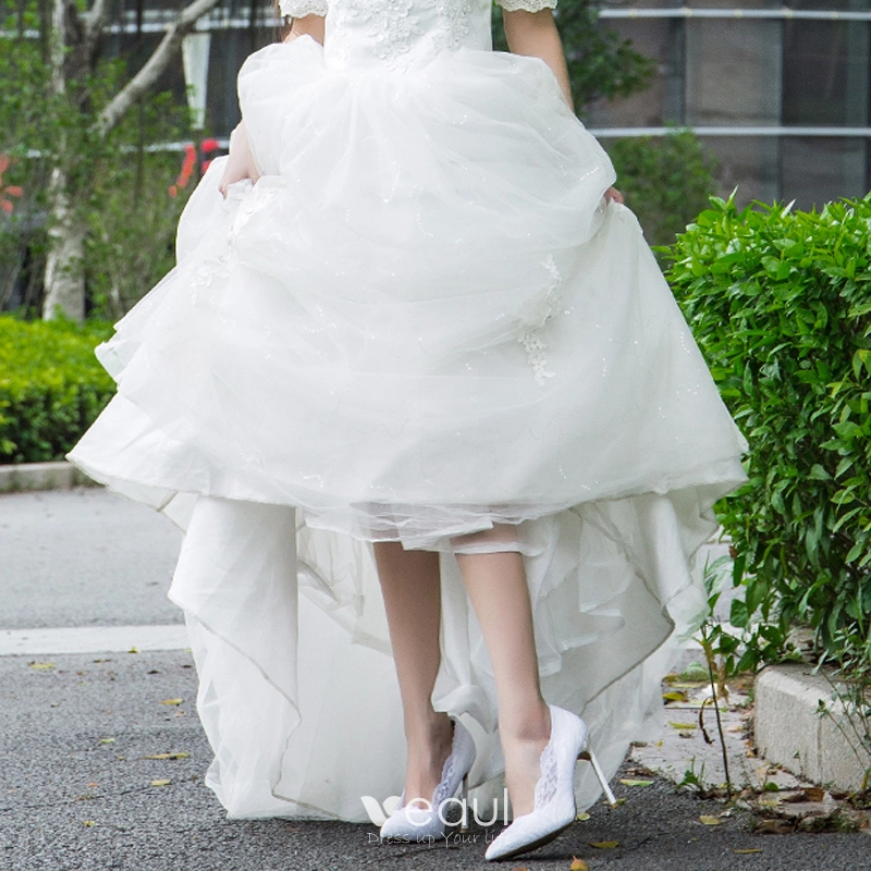 WHITE WEDDING EMBROIDERY HEELS 4 INCH FREE POSTAGE, Women's Fashion,  Footwear, Heels on Carousell