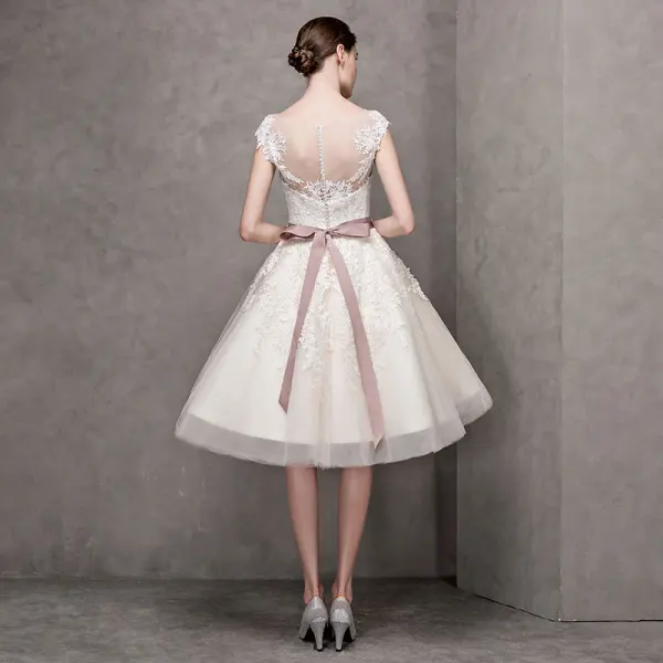 Elegant Champagne Wedding Dresses 2017 A-Line / Princess Square Neckline Short Sleeve Appliques Lace Bow Sash Pearl Knee-Length