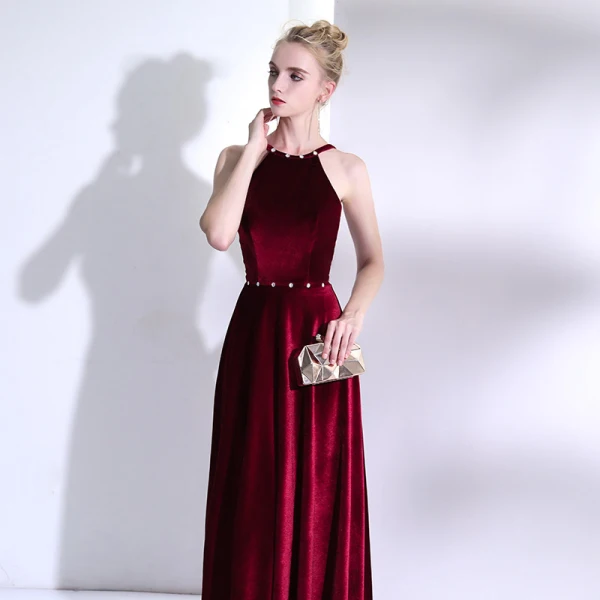 Snygga / Fina Röd Aftonklänningar 2017 Prinsessa Hög Hals Halterneck Beading Rhinestone Afton Formella Klänningar
