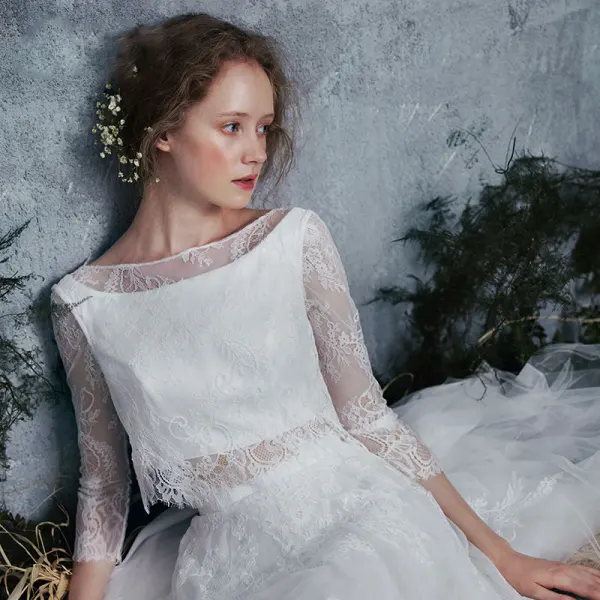 Bohême 2 Pièces Plage Robe De Mariée 2017 Princesse Manches Longues Appliques En Dentelle Blanche Volants Tulle Tribunal Train