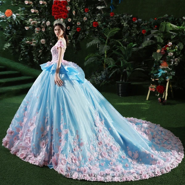 Étourdissant Robe De Mariée 2017 Encolure Dégagée Manches Courtes Dos Nu Appliques Rougissant Rose Fleur Organza Volants Robe Boule Chapel Train