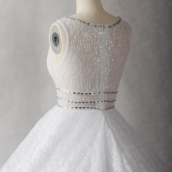 Sparkly Bling Bling White Chapel Train Wedding 2018 U-Neck Tulle Glitter Beading Crystal Sequins Ball Gown Wedding Dresses