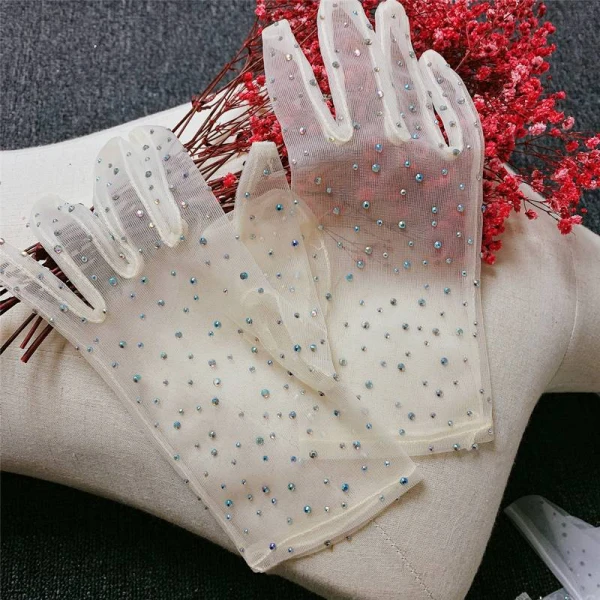 Charming Bling Bling Champagne Bridal Gloves 2020 Tulle Beading Rhinestone Prom Wedding Accessories