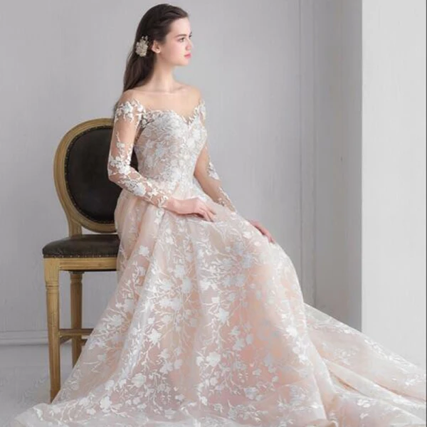 Étourdissant Plage Robe De Mariée 2017 Princesse Encolure Dégagée Manches Longues Fermeture éclair Champagne Percé Dentelle Chapel Train Dos Nu