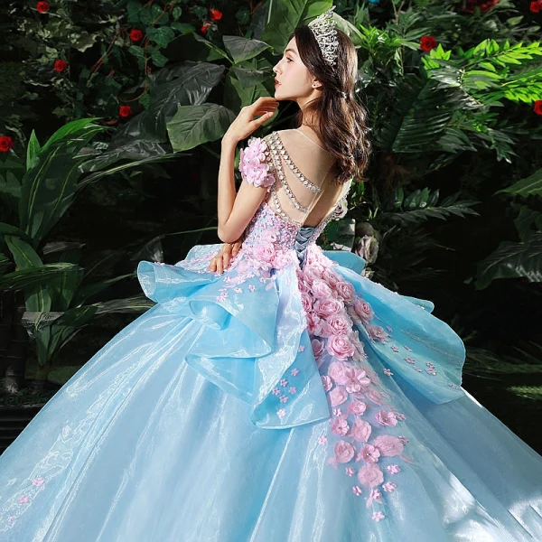 Étourdissant Robe De Mariée 2017 Encolure Dégagée Manches Courtes Dos Nu Appliques Rougissant Rose Fleur Organza Volants Robe Boule Chapel Train