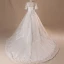 Luxe Ivoire 2018 Mariage Princesse V-Cou En Dentelle Tulle 1/2 Manches Perlage Appliques Dos Nu Été Robe De Mariée