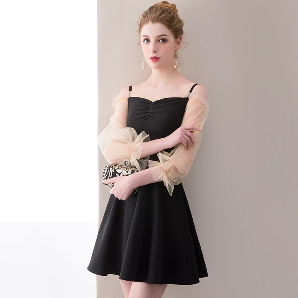 Modern / Fashion Black Short Graduation Dresses 2018 A-Line / Princess Spaghetti Straps Backless Charmeuse Homecoming Formal Dresses