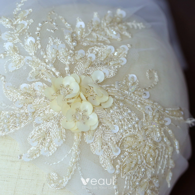 Modern / Fashion White Short Wedding Veils 2020 Handmade Tulle Beading  Embroidered Pearl Wedding Accessories