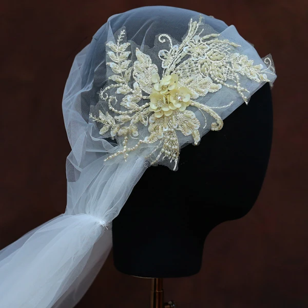 Moderne / Mode Blanche Courte Voile De Mariée 2020 Fait main Tulle Perlage Brodé Perle Mariage Accessorize