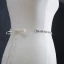 Schöne Ivory / Creme Hochzeit Schärpen 2020 Satin Metall Perlenstickerei Kristall Strass Ball Abend Brautaccessoires