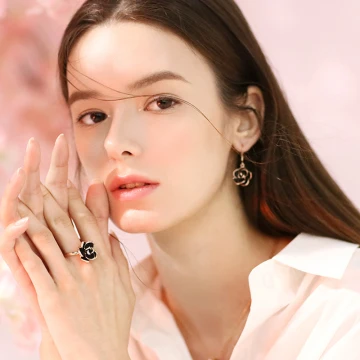 Amazing Unique Black Rhinestone Flower Ring Alloy Evening Party Rings 2019 Accessories