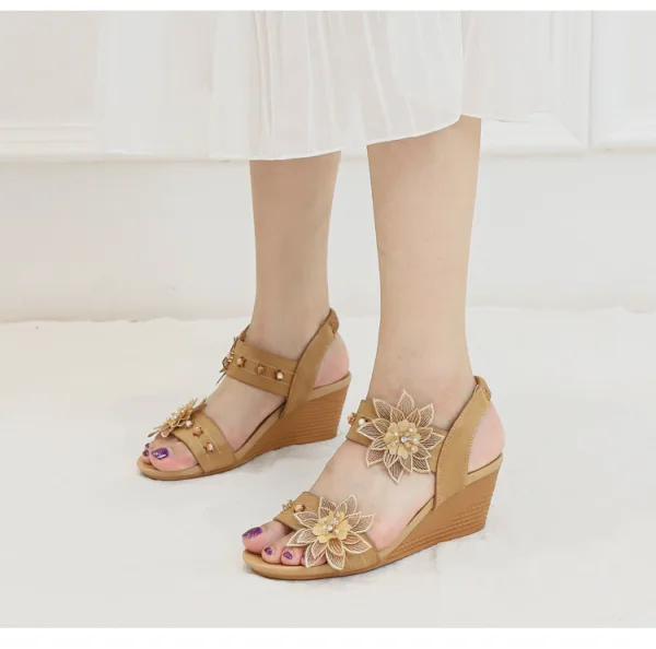 Bohemia Beige Street Wear Summer Womens Sandals 2022 Pearl Rhinestone Lace Flower 5 cm Wedges Open / Peep Toe Sandals