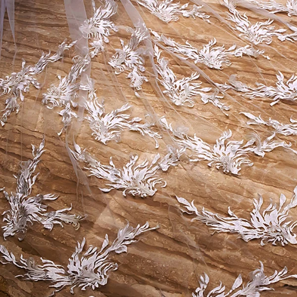 Frozen Costume White Royal Train Wedding Tulle Lace Appliques 4 m Wedding Veils 2018