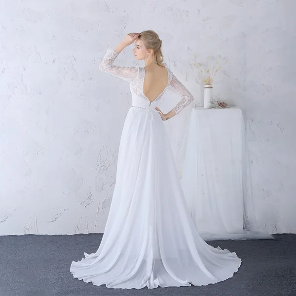 Chic / Belle Plage Robe De Mariée 2017 Blanche Princesse Longue Fendue devant Encolure Dégagée Manches Longues Dos Nu Perlage Ceinture En Dentelle Appliques Perle