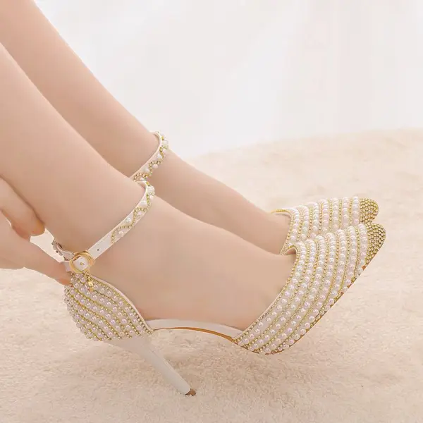 Charmant Sexy Gold Perle Strass Sommer Brautschuhe 2023 Knöchelriemen 9 cm Stilettos Spitzschuh Hochzeit Hochhackige