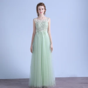 Fine Aften Selskapskjoler 2017 Salvie Grønn Prinsesse Feie Tog Ryggløse Uten Ermer Scoop Halsen Blonder Appliques Krystall Beading