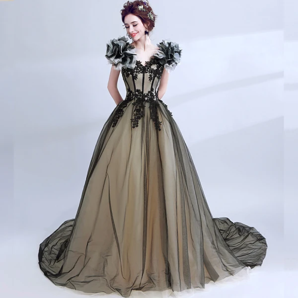Klassisch Elegante Schwarz Ballkleider 2018 Tülle V-Ausschnitt Ballkleid Lange Applikationen Rückenfreies Stickerei Festliche Kleider