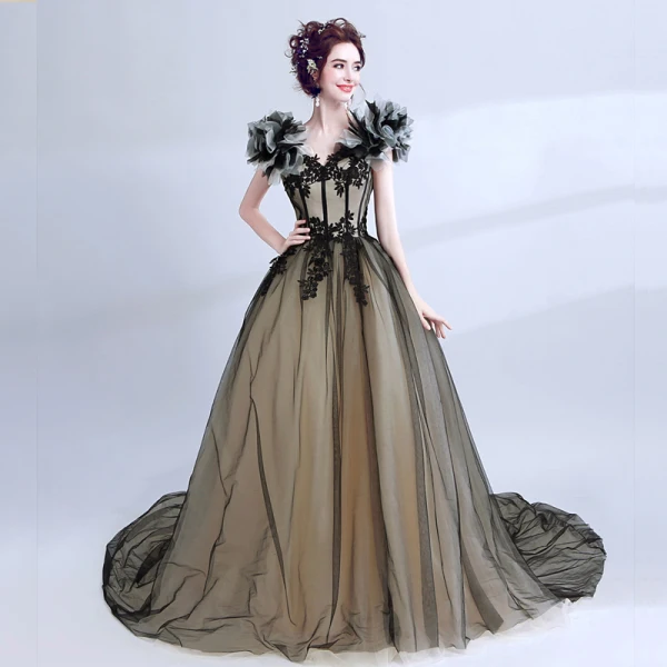 Klassisch Elegante Schwarz Ballkleider 2018 Tülle V-Ausschnitt Ballkleid Lange Applikationen Rückenfreies Stickerei Festliche Kleider