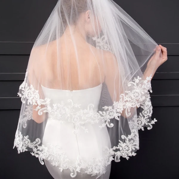 Chic / Beautiful 2017 1.5 m White Lace Tulle Appliques Outdoor / Garden Wedding Veils
