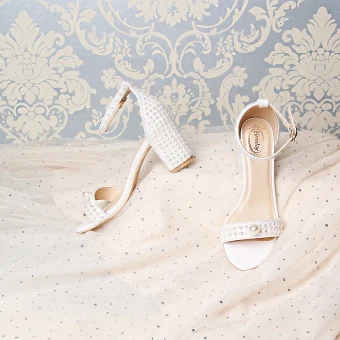 Unique Blanche Mariage Sandales 2019 7 Cm Cuir Perlage Perle Faux Diamant Peep Toes Bout Ouvert Talons Aiguilles Chaussure De Mariée