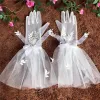 Chic / Beautiful White Bridal Gloves 2020 Appliques Buttons Leaf Lace Tulle Bridal Prom Wedding Accessories