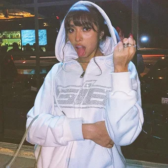 Comfortable White Rhinestone Tops Sweatshirts Letter Graphic Polyester Loose Hooded Street Wear Long Sleeve Zipper Hoodies 2021