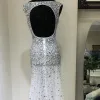 Sexy Robe De Ceremonie 2017 Robe De Soirée Blanche Trompette / Sirène Longue V-Cou Sans Manches Dos Nu Perlage Paillettes Faux Diamant