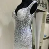 Sexy Robe De Ceremonie 2017 Robe De Soirée Blanche Trompette / Sirène Longue V-Cou Sans Manches Dos Nu Perlage Paillettes Faux Diamant