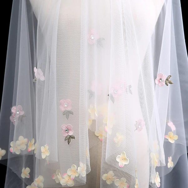 Sjarmerende Hvit Korte Brudeslør Appliques Blomst Chiffon Bryllup Tilbehør 2019