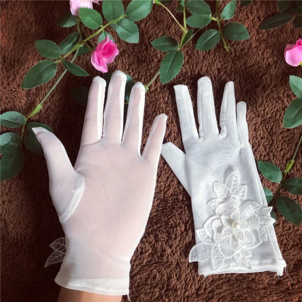 Chic / Beautiful White Bridal Gloves 2020 Appliques Flower Pearl Lace Tulle Bridal Prom Wedding Accessories