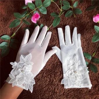 Chic Beautiful White Bridal Gloves 2020 Appliques Flower Pearl Lace Tulle Bridal Prom Wedding Accessories