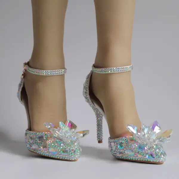 Charmant Multi-Couleurs Faux Diamant Cristal Chaussure De Mariée 2023 Bride Cheville 9 cm Talons Aiguilles À Bout Pointu Mariage Sandales Talons Hauts