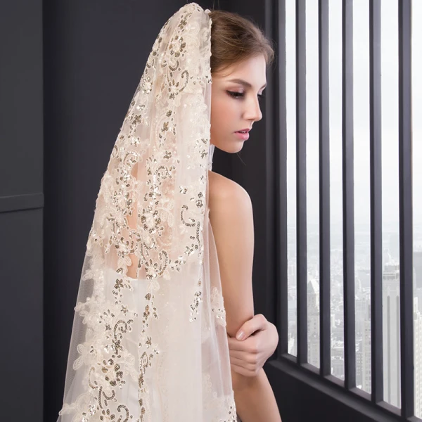 Luxe Champagne Tulle Dentelle Appliques 3 m Jardin / Extérieur Voile De Mariée 2017