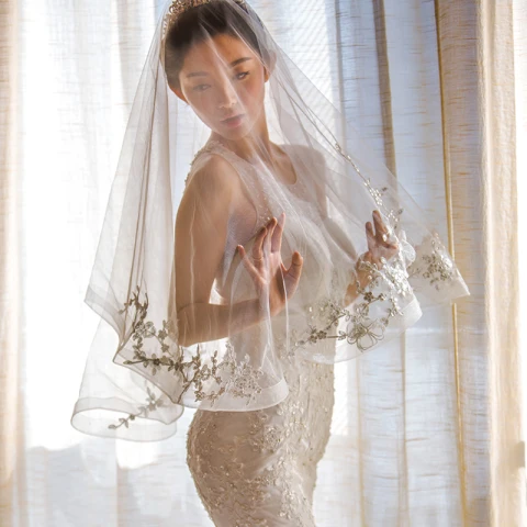 Elegante Fabuloso Blanco Velo de novia 2020 Cortos Tul Encaje 3D Hecho a mano Bordado Boda Accesorios
