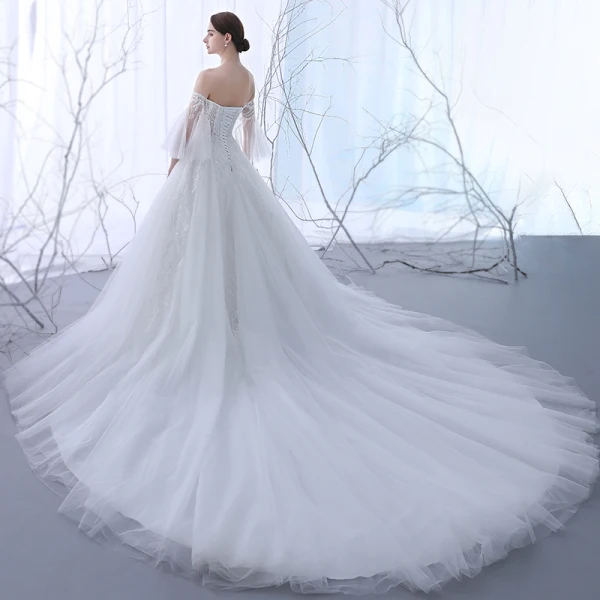 Elegante Ivory / Creme Durchsichtige Brautkleider 2018 A Linie Off Shoulder 3/4 Ärmel Rückenfreies Applikationen Mit Spitze Rüschen Kathedrale Schleppe