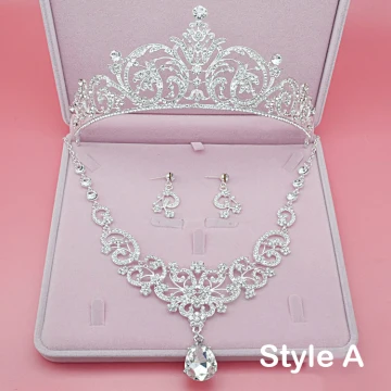 Fine Brudesmykker 2017 Sølv Krystall Rhinestone Metall Tiara Øredobber Halskjede